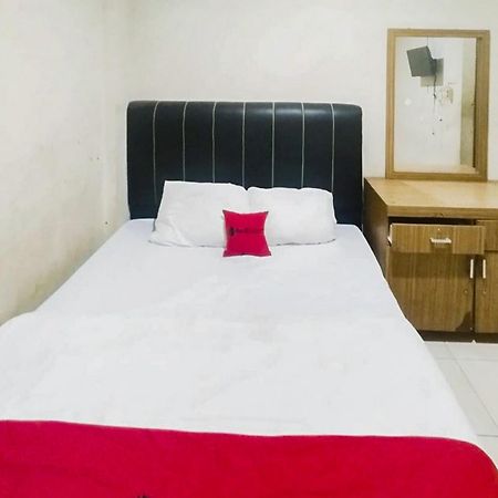 Reddoorz At Jalan Diponegoro Bandar Lampung Hotell Exteriör bild