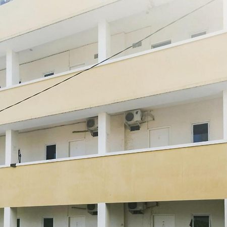 Reddoorz At Jalan Diponegoro Bandar Lampung Hotell Exteriör bild