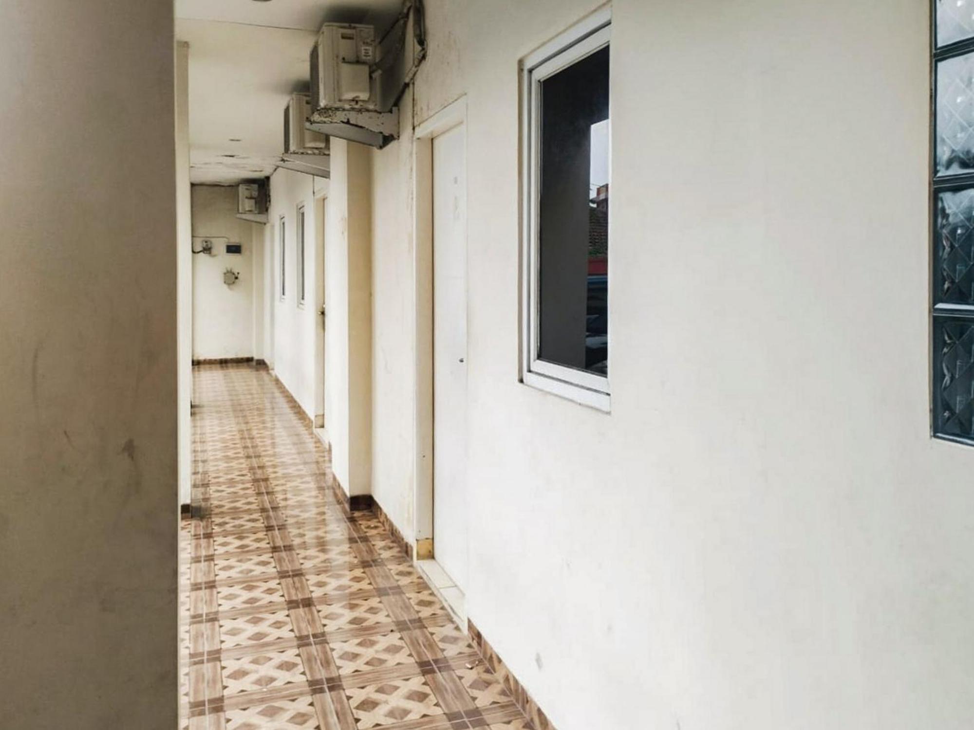 Reddoorz At Jalan Diponegoro Bandar Lampung Hotell Exteriör bild