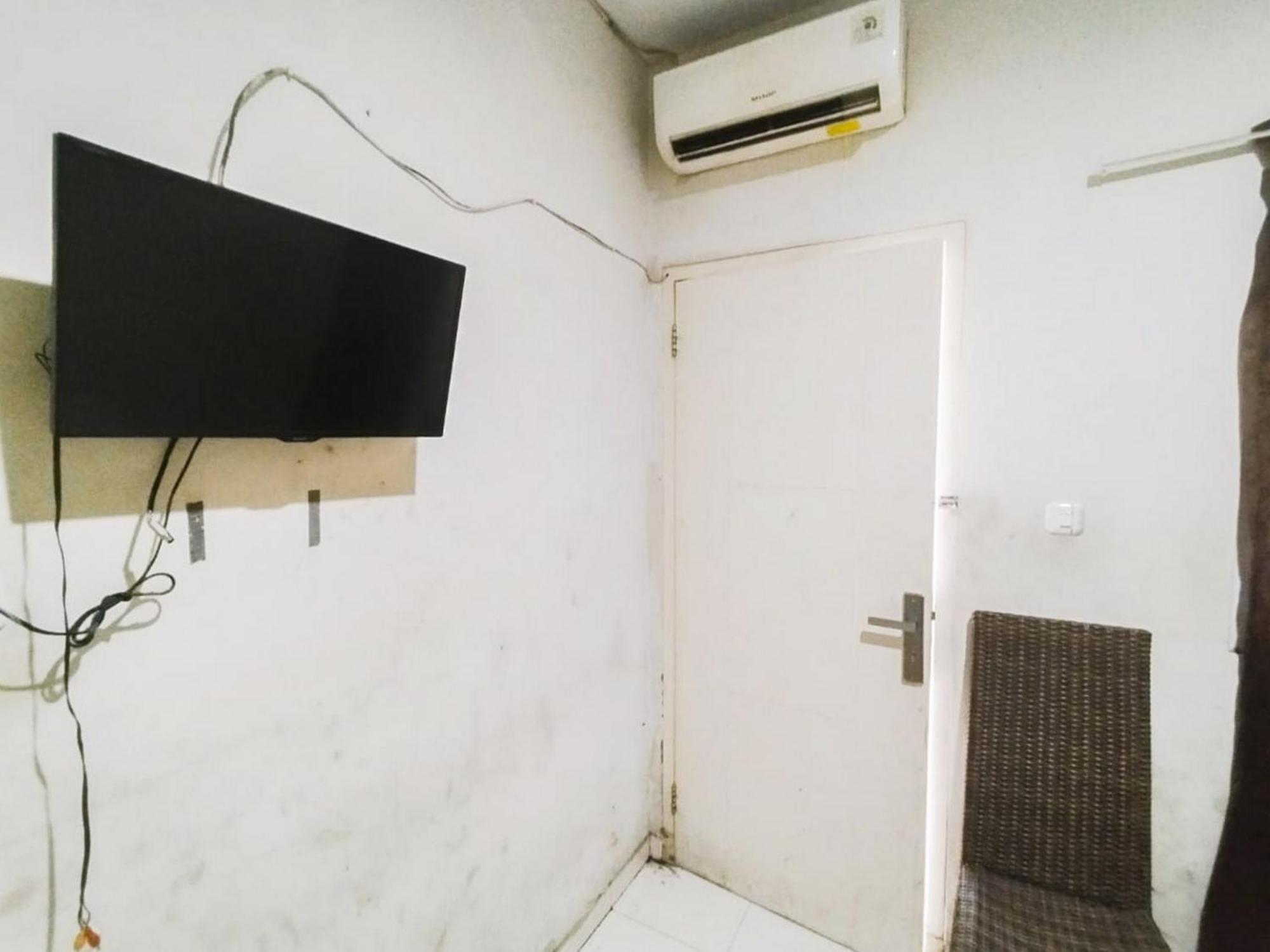 Reddoorz At Jalan Diponegoro Bandar Lampung Hotell Exteriör bild