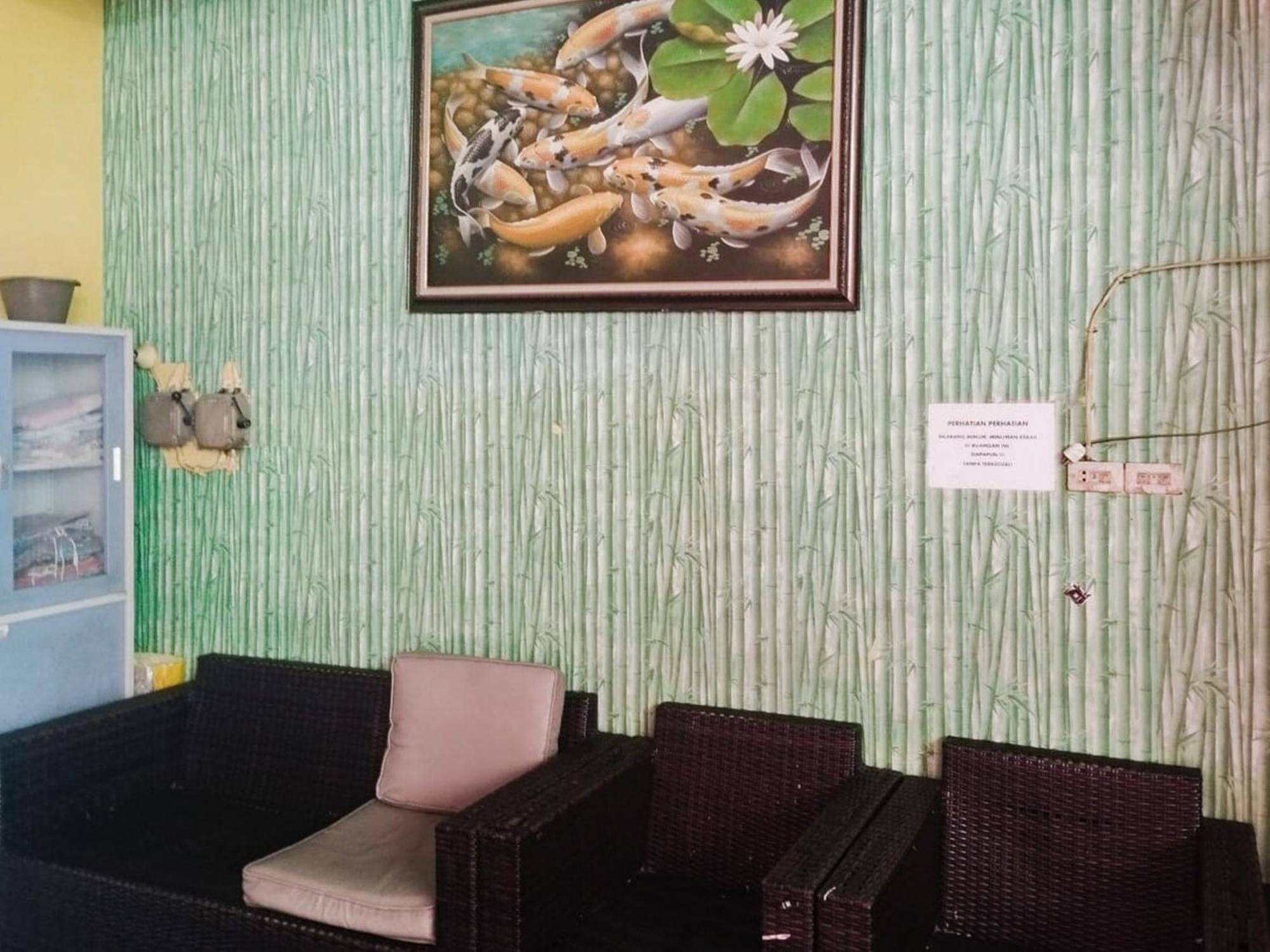 Reddoorz At Jalan Diponegoro Bandar Lampung Hotell Exteriör bild