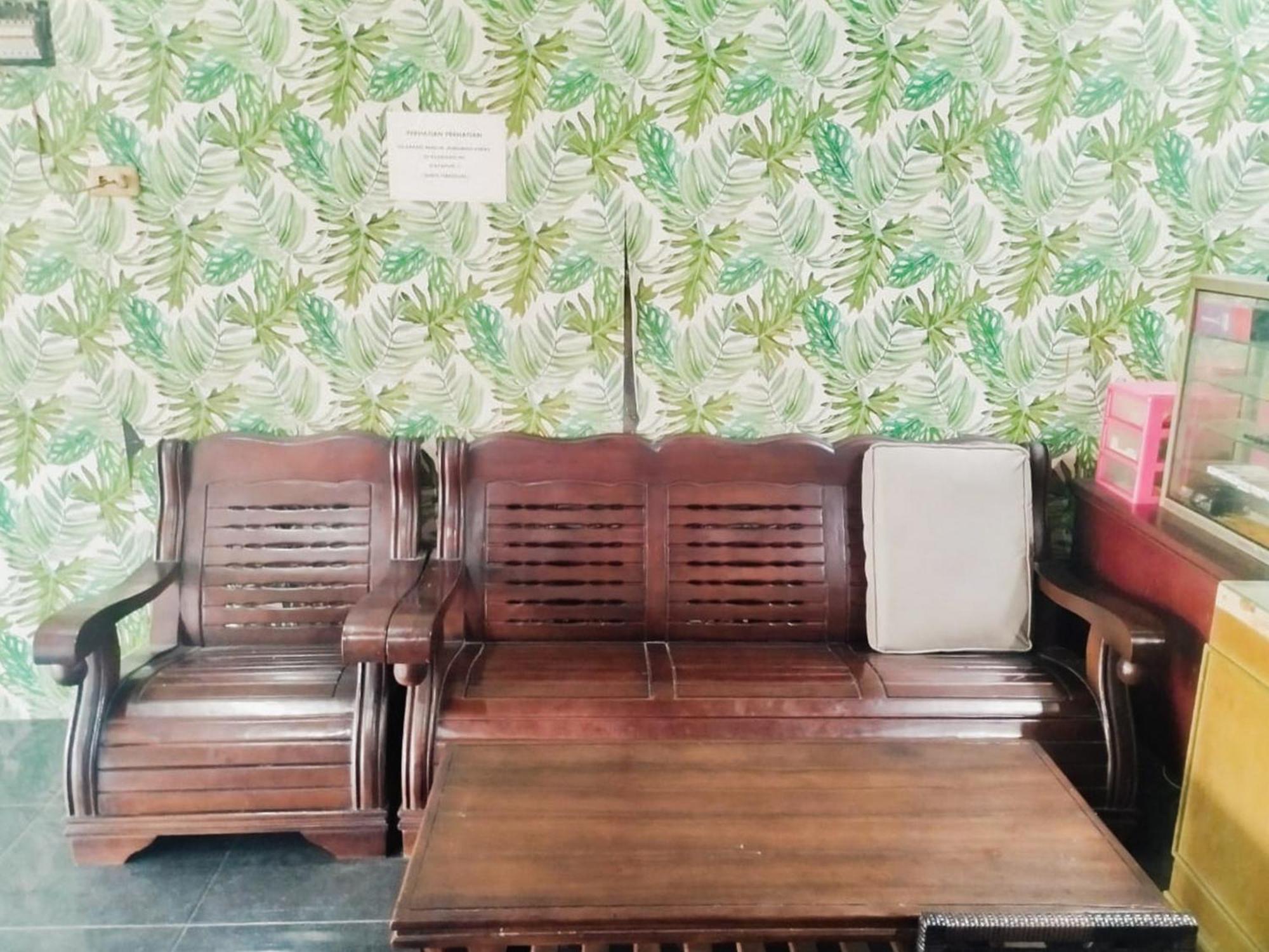 Reddoorz At Jalan Diponegoro Bandar Lampung Hotell Exteriör bild