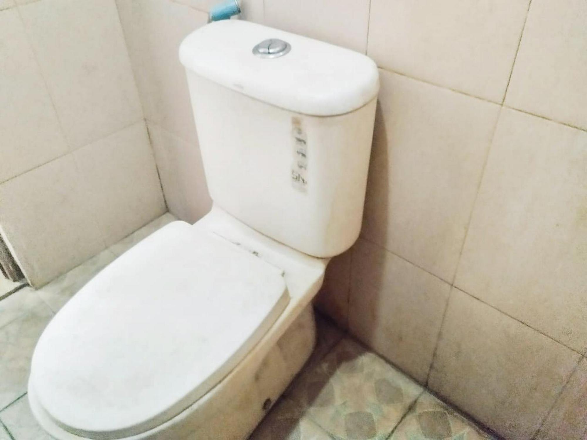 Reddoorz At Jalan Diponegoro Bandar Lampung Hotell Exteriör bild