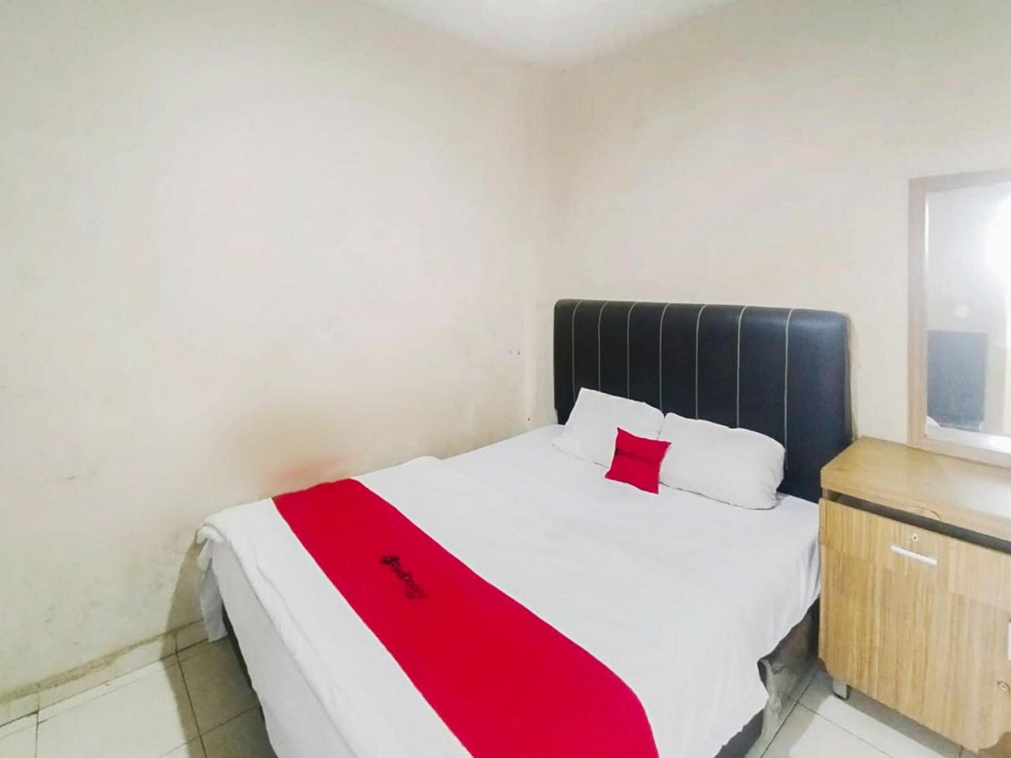 Reddoorz At Jalan Diponegoro Bandar Lampung Hotell Exteriör bild