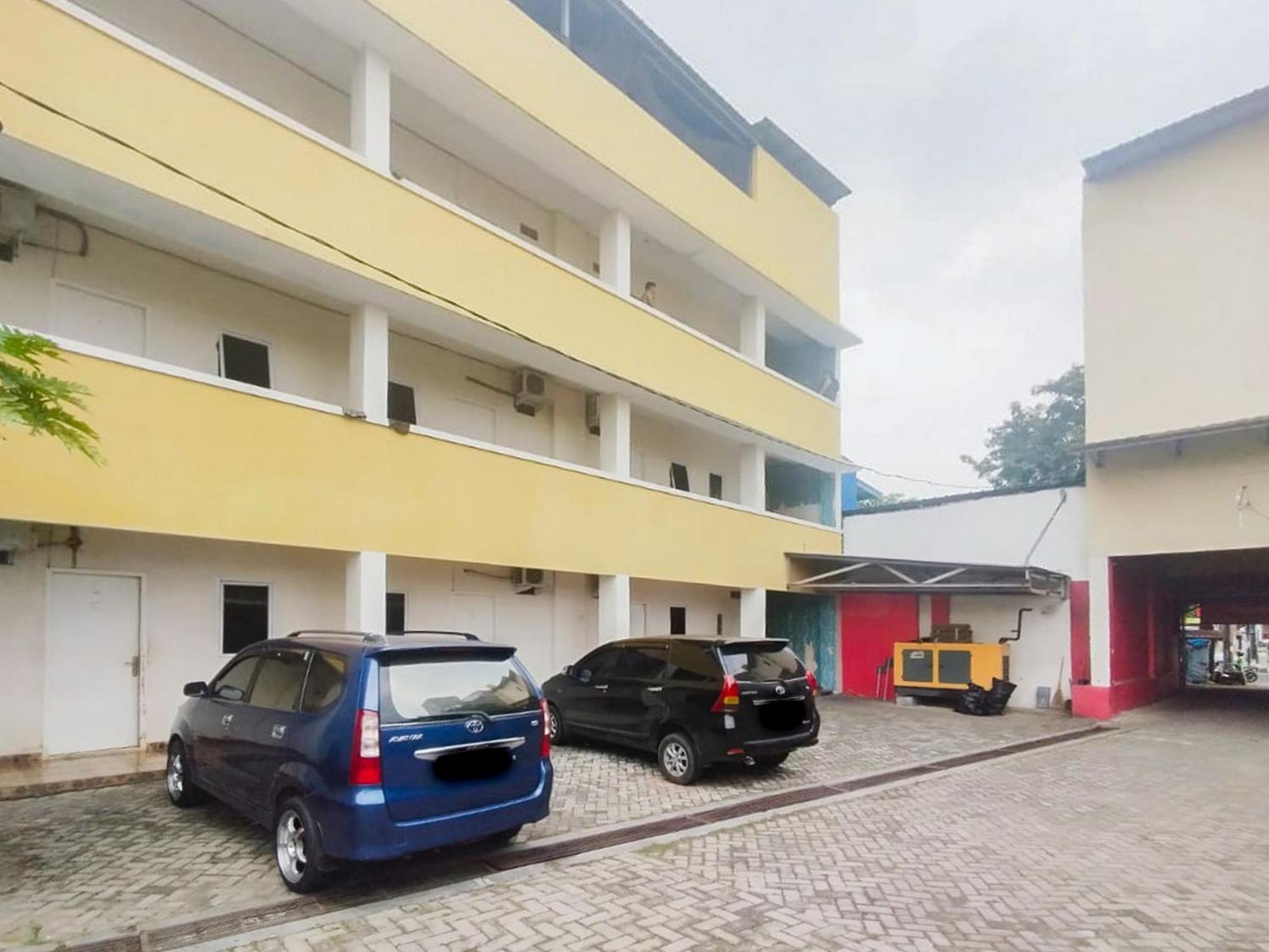 Reddoorz At Jalan Diponegoro Bandar Lampung Hotell Exteriör bild